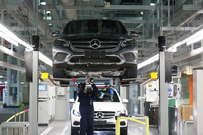 長(zhǎng)期停產(chǎn)導(dǎo)致巨額虧損，北京奔馳向政府申請(qǐng)?zhí)崆皬?fù)產(chǎn)以挽救汽車(chē)銷(xiāo)售